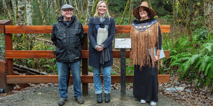 qax mot Conservation Area Protects Important habitat; Reflects Traditional K’ómoks Medicinal Uses qax mot Conservation Area Protects Important habitat; Reflects Traditional K’ómoks Medicinal Uses